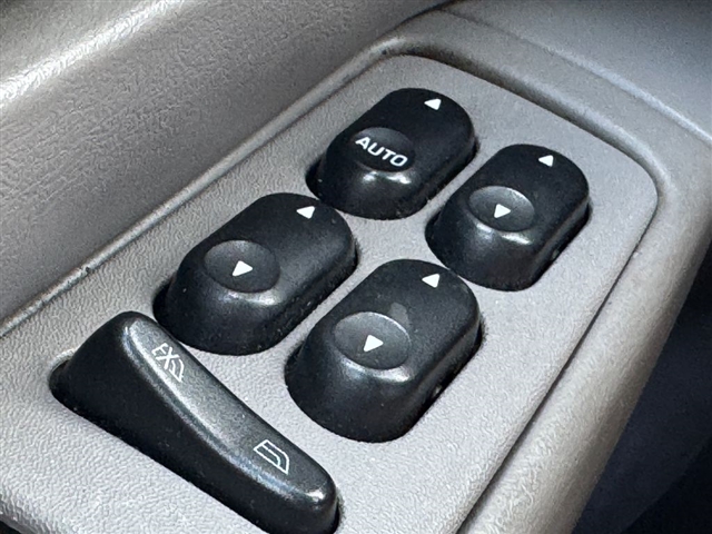 2003 Ford Taurus SES