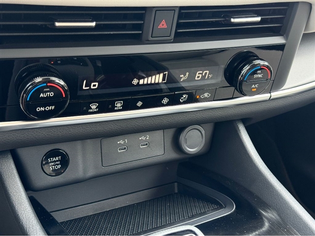 2025 Nissan Rogue SV
