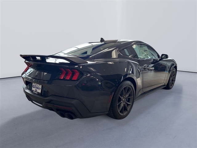 2025 Ford Mustang Dark Horse