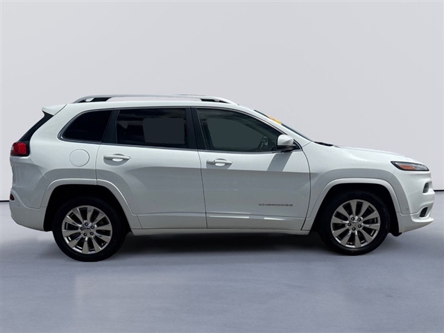 2016 Jeep Cherokee Overland