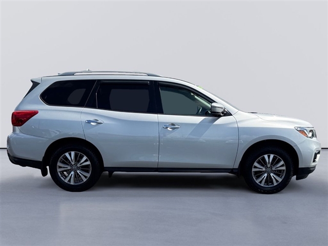 2019 Nissan Pathfinder S