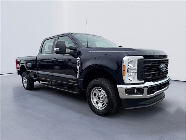 2025 Ford F-350 Super Duty XL