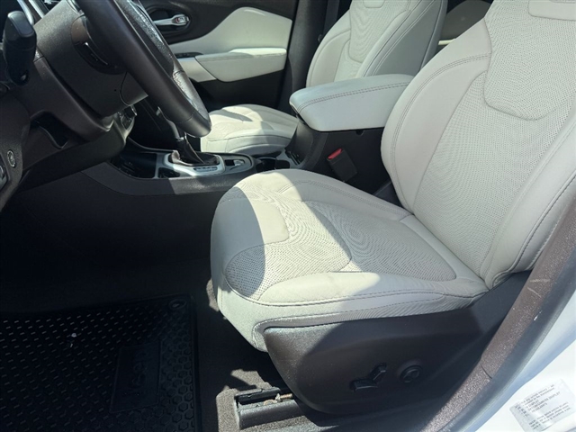 2016 Jeep Cherokee Overland
