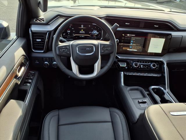 2025 GMC Sierra 2500HD 4WD CREW CAB 172  DENALI