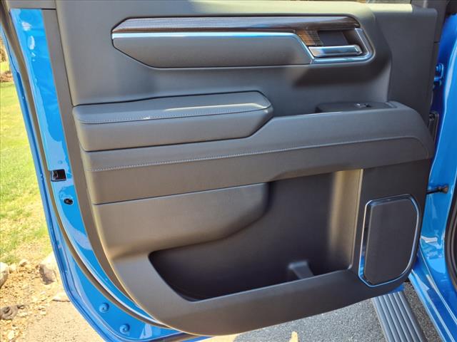 2025 Chevrolet Silverado 1500 4WD CREW CAB 147  LT TRAI