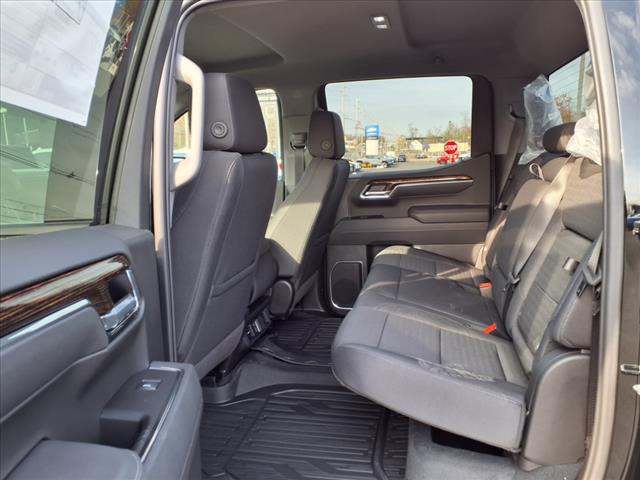 2025 GMC Sierra 1500 4WD CREW CAB 147  ELEVATI