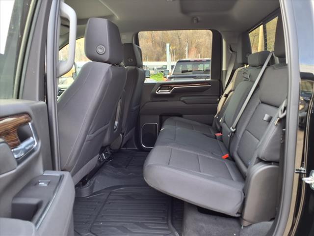 2025 GMC Sierra 2500HD 4WD CREW CAB 159  SLE
