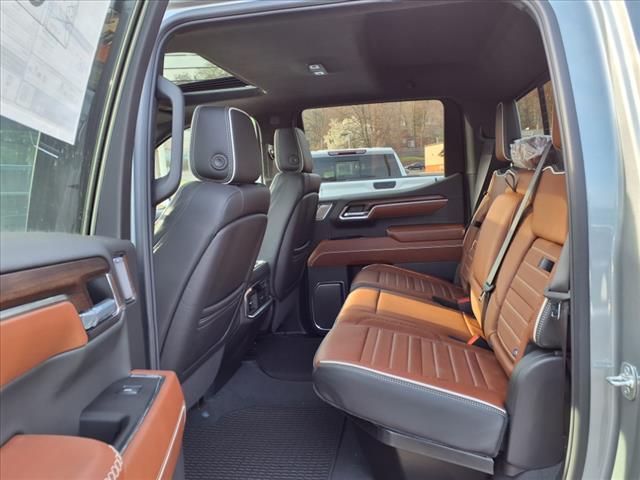 2025 GMC Sierra 1500 4WD CREW CAB 147  DENALI
