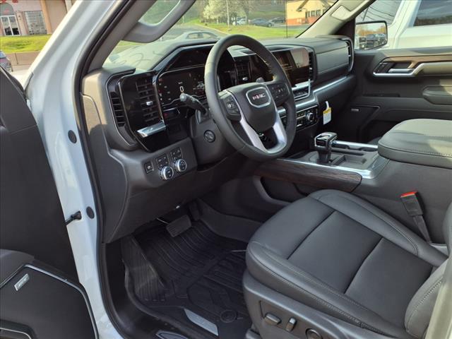 2025 GMC Sierra 1500 4WD CREW CAB 147  SLT
