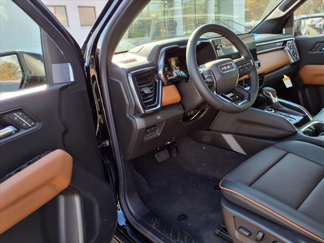 2025 GMC Canyon 4WD CREW CAB AT4