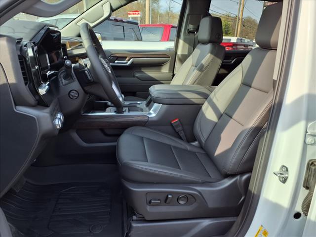 2025 GMC Sierra 1500 4WD CREW CAB 147  SLT