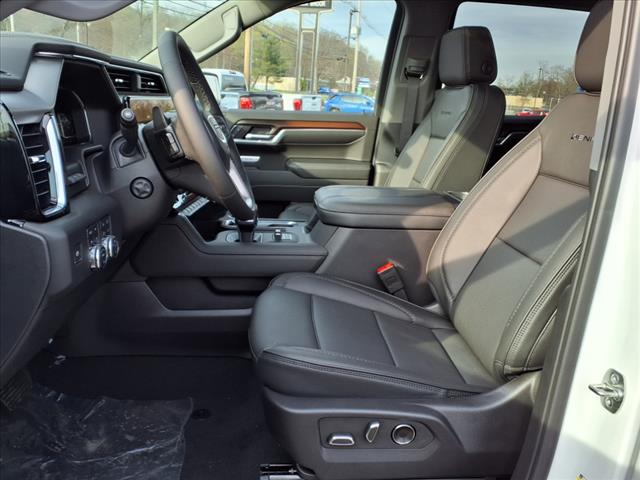 2025 GMC Sierra 1500 4WD CREW CAB 147  DENALI