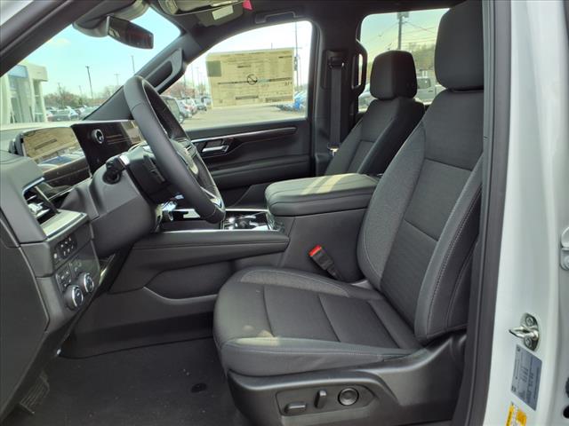 2025 Chevrolet Suburban 4WD 4DR LS