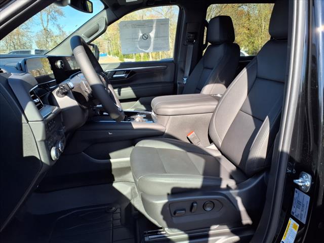 2025 Chevrolet Suburban 4WD 4DR LT