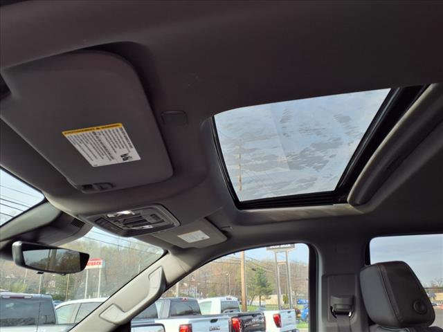 2025 GMC Sierra 1500 4WD CREW CAB 147  DENALI