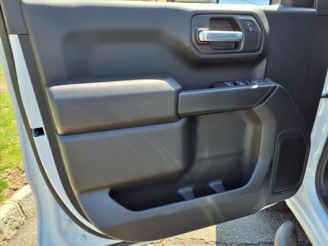 2025 Chevrolet Silverado 1500 4WD CREW CAB 147  CUSTOM