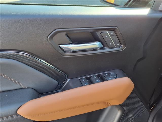 2025 GMC Canyon 4WD CREW CAB AT4