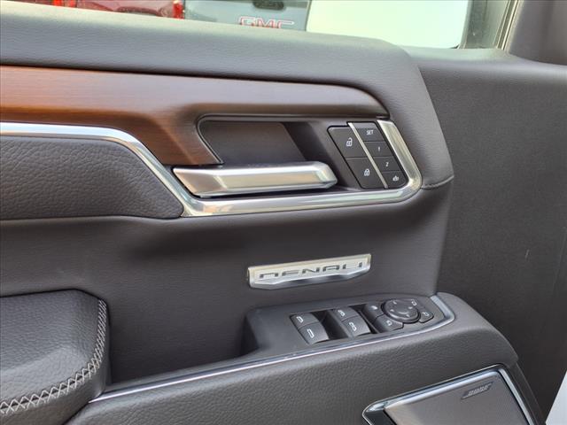 2025 GMC Sierra 1500 4WD CREW CAB 147  DENALI