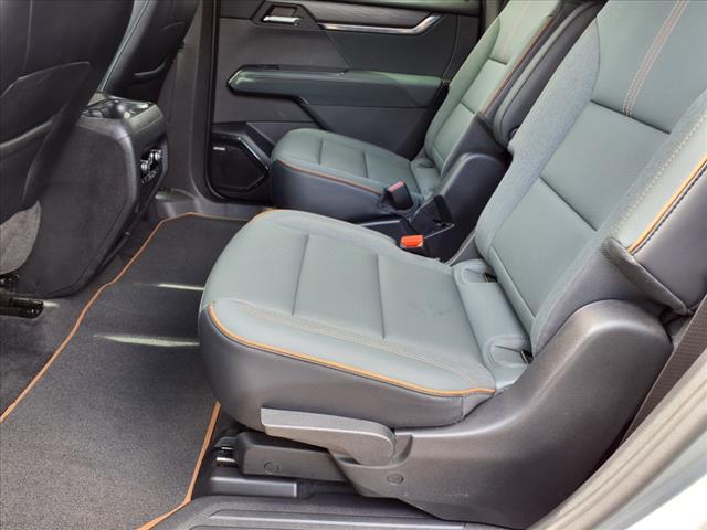 2024 GMC Acadia AT4