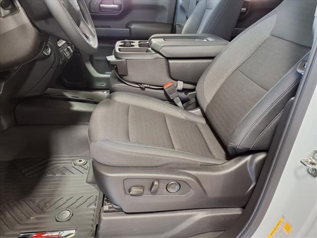 2025 Chevrolet Silverado 1500 4WD CREW CAB 147  CUSTOM