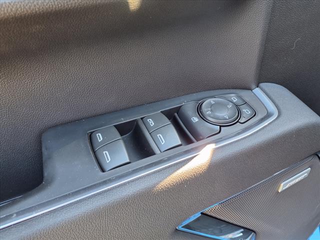 2025 Chevrolet Silverado 1500 4WD CREW CAB 147  LT TRAI