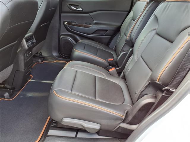 2021 GMC Acadia AT4
