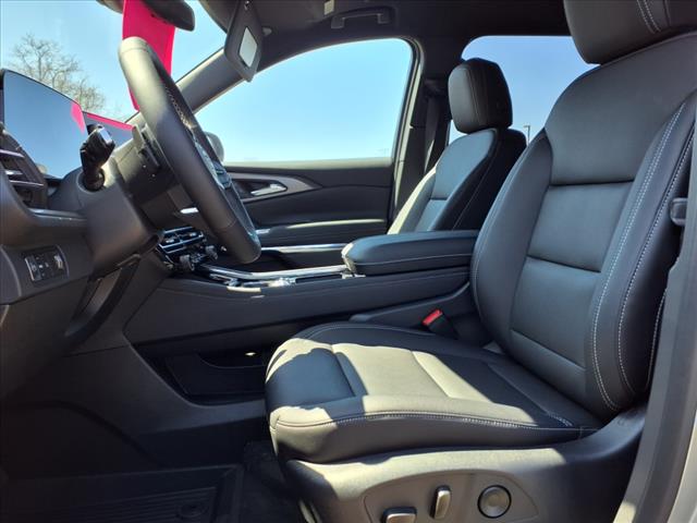 2025 Chevrolet Traverse FWD 4DR LT W/1LT