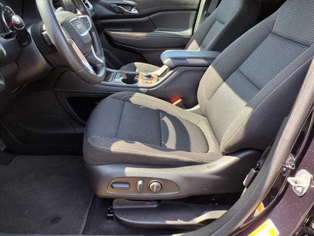 2022 GMC Acadia SLE