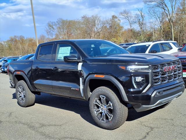 2025 GMC Canyon 4WD CREW CAB AT4