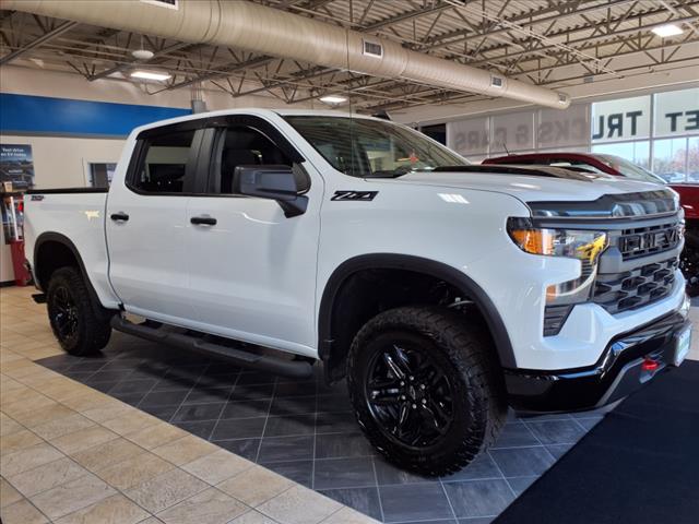 2025 Chevrolet Silverado 1500 4WD CREW CAB 147  CUSTOM