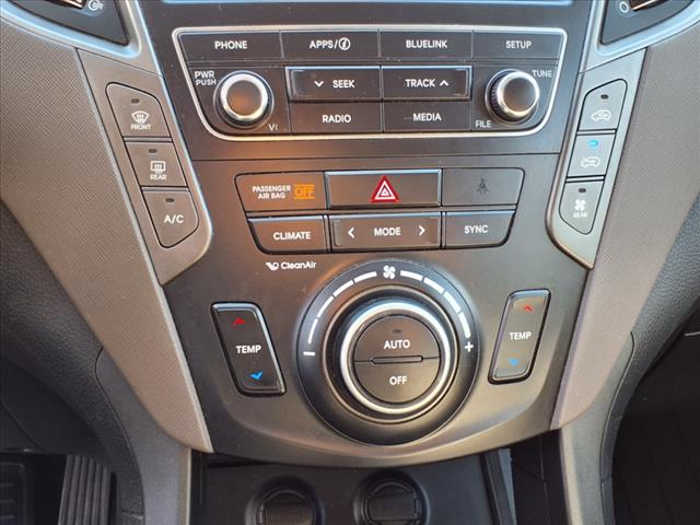 2017 Hyundai SANTA FE SE