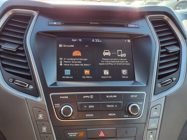2017 Hyundai SANTA FE SE
