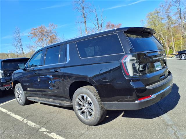 2025 Chevrolet Suburban 4WD 4DR LT