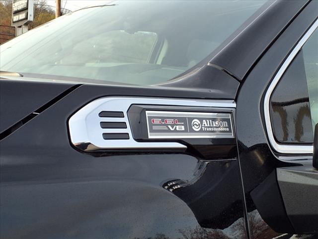 2025 GMC Sierra 3500HD 4WD CREW CAB 172  DENALI