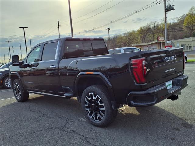 2025 GMC Sierra 2500HD 4WD CREW CAB 159  DENALI