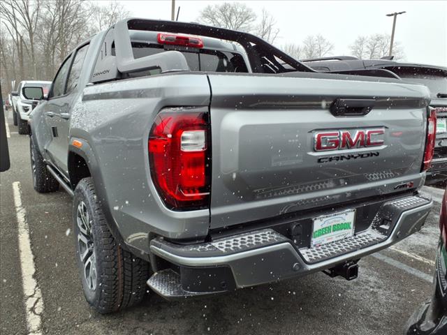2025 GMC Canyon 4WD CREW CAB AT4