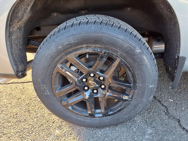 2025 Chevrolet Silverado 1500 4WD CREW CAB 147  CUSTOM