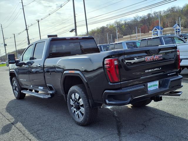 2025 GMC Sierra 2500HD 4WD CREW CAB 172  DENALI
