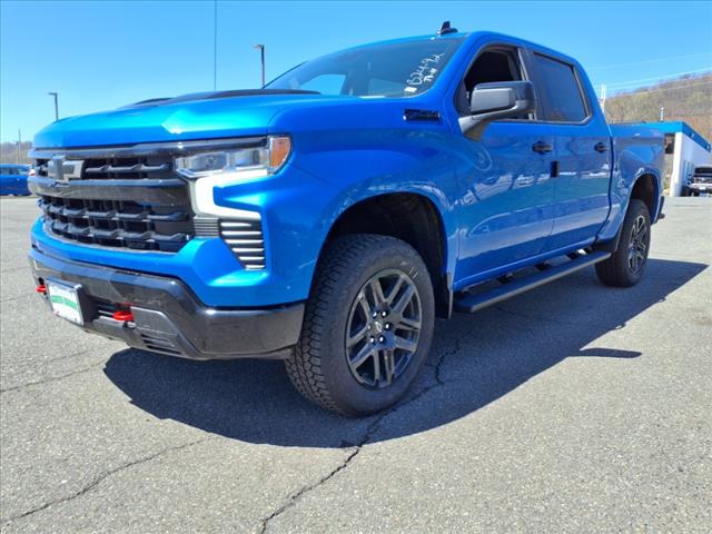 2025 Chevrolet Silverado 1500 4WD CREW CAB 147  LT TRAI