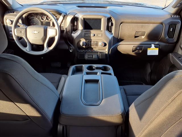 2025 Chevrolet Silverado 1500 4WD CREW CAB 147  CUSTOM