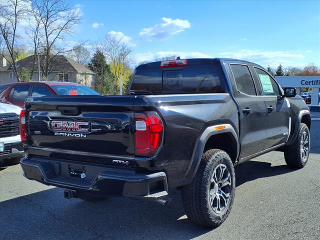 2025 GMC Canyon 4WD CREW CAB AT4