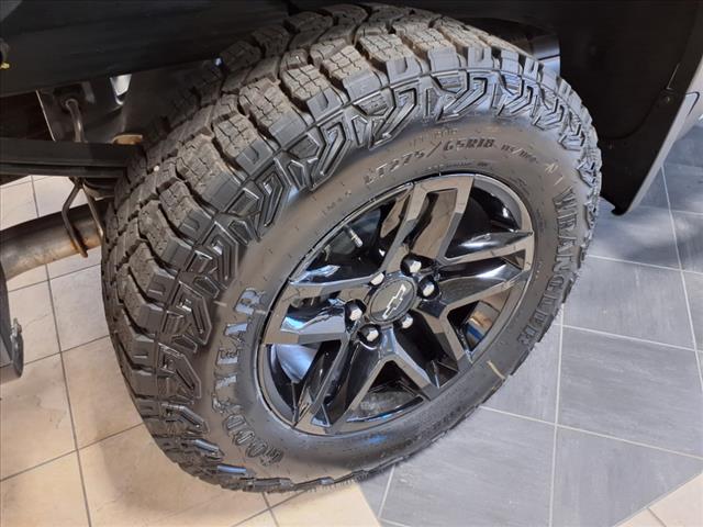 2025 Chevrolet Silverado 1500 4WD CREW CAB 147  CUSTOM