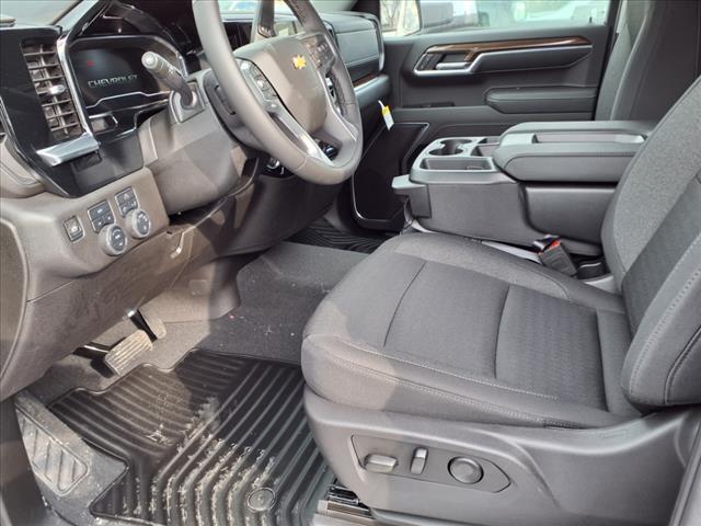 2025 Chevrolet Silverado 1500 4WD CREW CAB 147  LT W/2F
