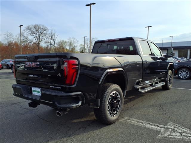2025 GMC Sierra 3500HD 4WD CREW CAB 172  DENALI