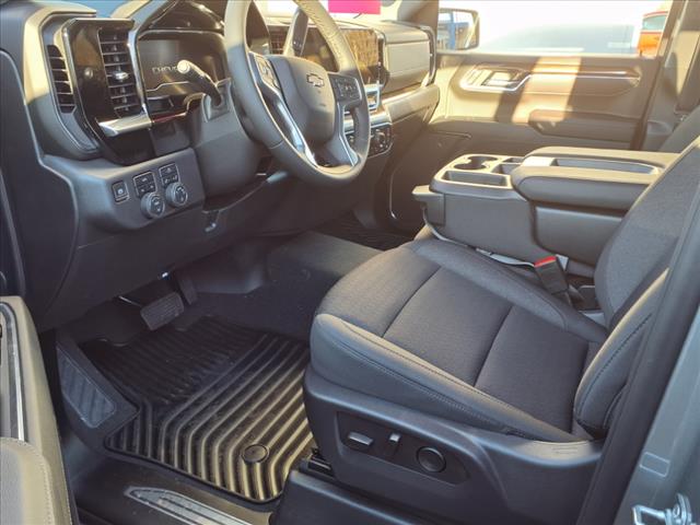 2025 Chevrolet Silverado 1500 4WD CREW CAB 147  LT W/2F