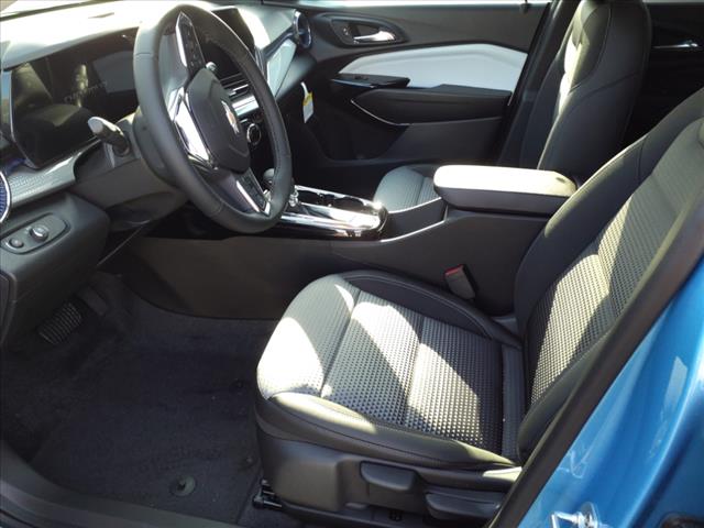 2025 Chevrolet Trax FWD 4DR LT