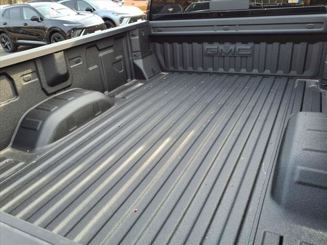 2025 GMC Sierra 3500HD 4WD CREW CAB 172  DENALI