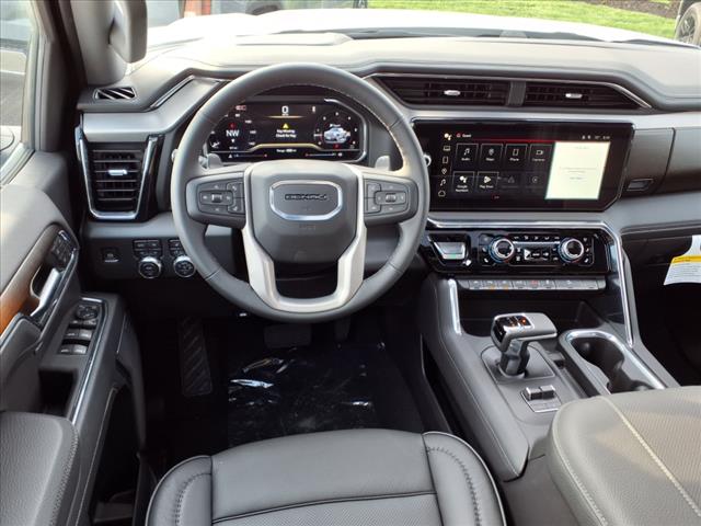 2025 GMC Sierra 1500 4WD CREW CAB 147  DENALI
