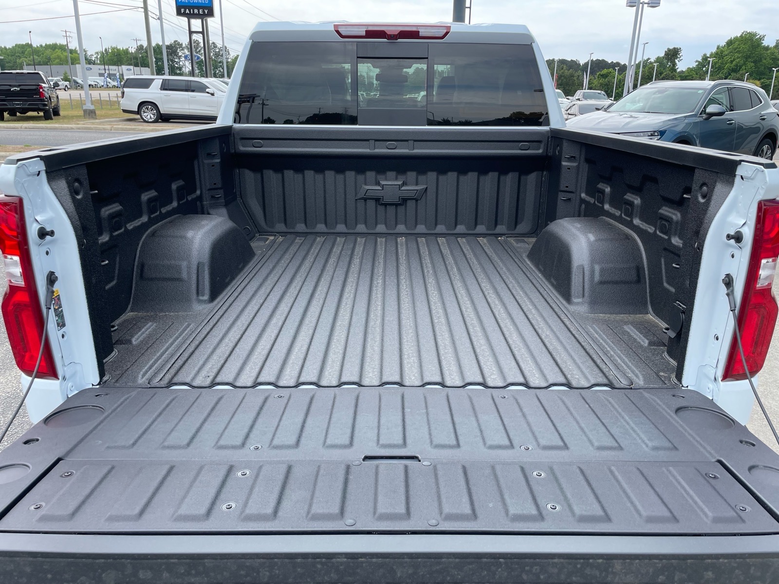 2026 Chevrolet Silverado 1500 High Country Polar Whit at Fairey Chevrolet