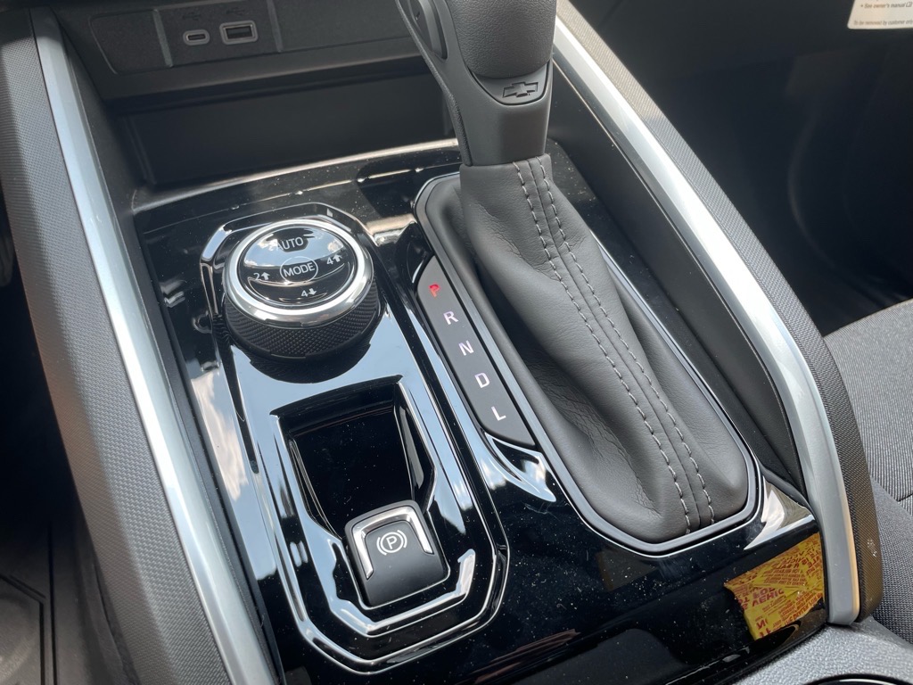 2025 Chevrolet Colorado Trail Boss - 9